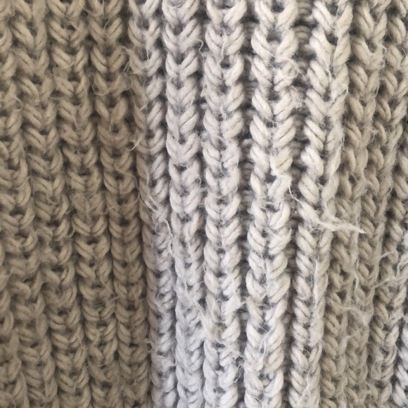 H&M Knit Sweater - Picture 4 of 4